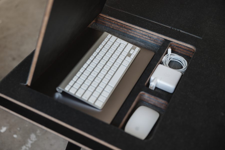 CLEANDESK | Birgit Lubke & Vivien Hübschen